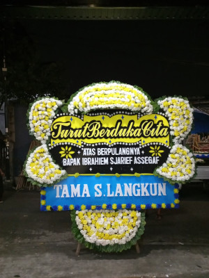 Papan Bunga Duka di Loano